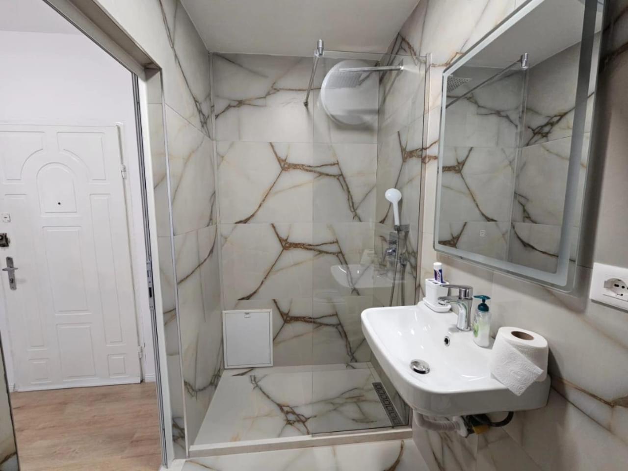 Alan Apartments 4 Myslym Shyri Тирана Экстерьер фото